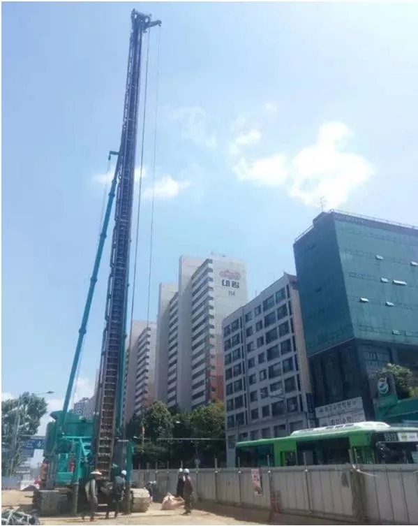 �������������ǹ��ɶԹ�������SWCH600-125MȫҺѹ�Ĵ�׮��