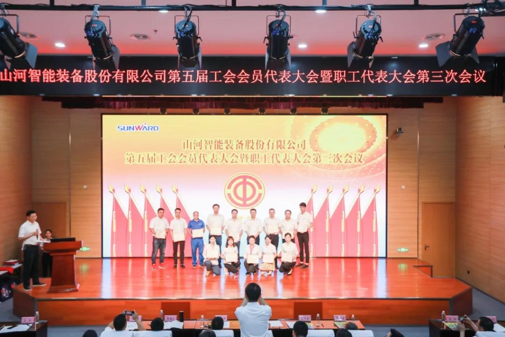 ���ľ��� ӭ����ս ��Ӯ�ǹ��ɶԹ��� �����ǹ��ɶԹ�������������Ρ�˫���ᡱʤ���ٿ�