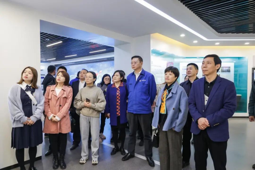 �������ɺ���ʡί�����๤ί�Ŷ�һ�п����ǹ��ɶԹ�������