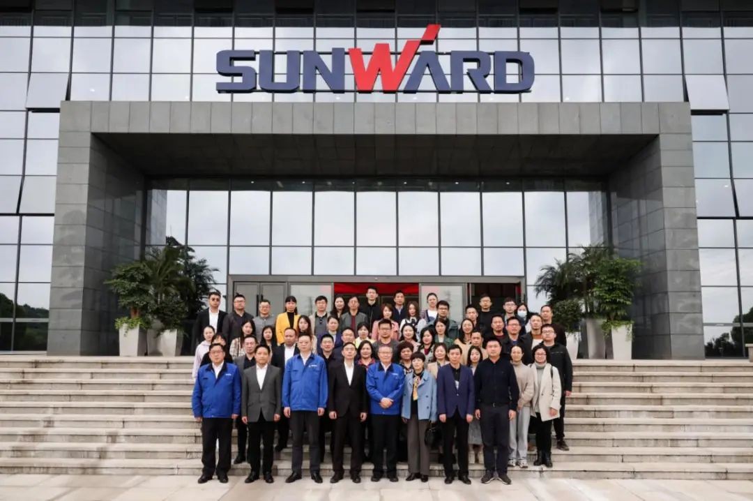 �������ɺ���ʡί�����๤ί�Ŷ�һ�п����ǹ��ɶԹ�������