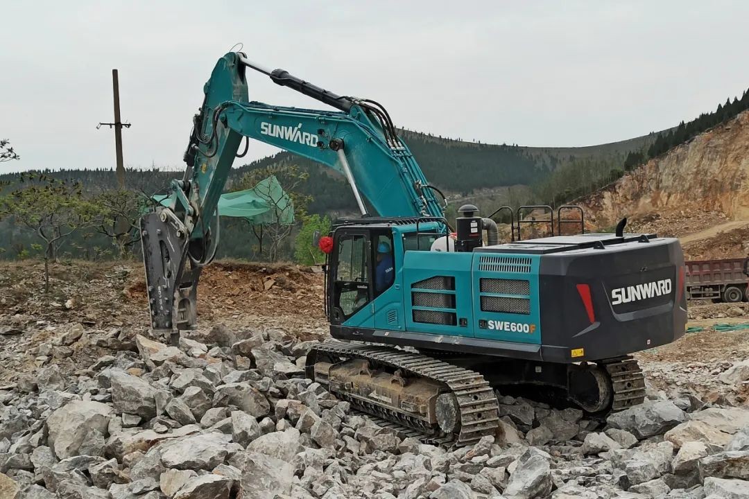 ����ɽ��ʿ��SWE600FҺѹ�ھ���ջ��й����̻�е��Ȳ�ƷTOP50��ί�ά