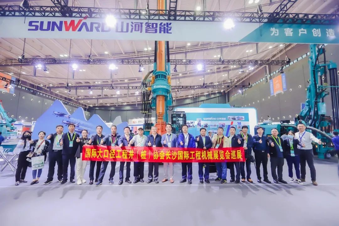 ������ʢ�硱��ɳչԲ���չ٣��ǹ��ɶԹ�������չ�����㾫�ʻ���