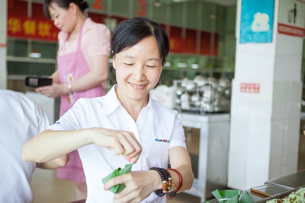 ����Ű��Ļ�������Ũ����硪���ǵ����조�����ġ��ǹ��ɶԹ����顱�����ӽ���