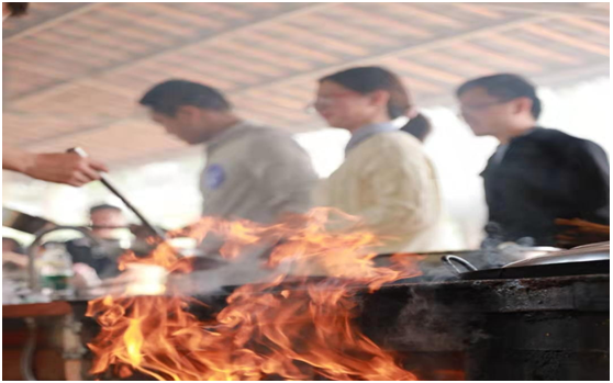 �ǹ��ɶԹ���ֻ�����������˶�������Ϯ