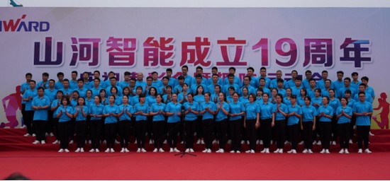 �绪ʮ������Я�����ڷɣ�������ף�ǹ��ɶԹ������ܽ���ʮ��������������������˶���