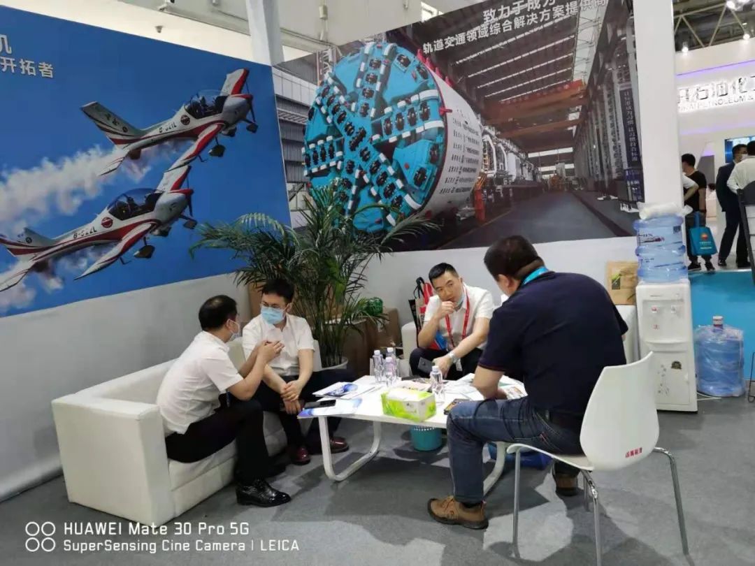 �ǹ��ɶԹ����������౱������ʯ��չ