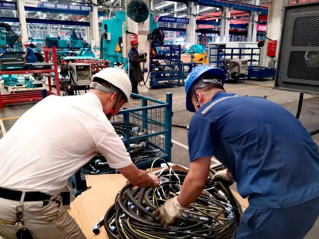 图集 | 战高温!致敬坚守一线的他们