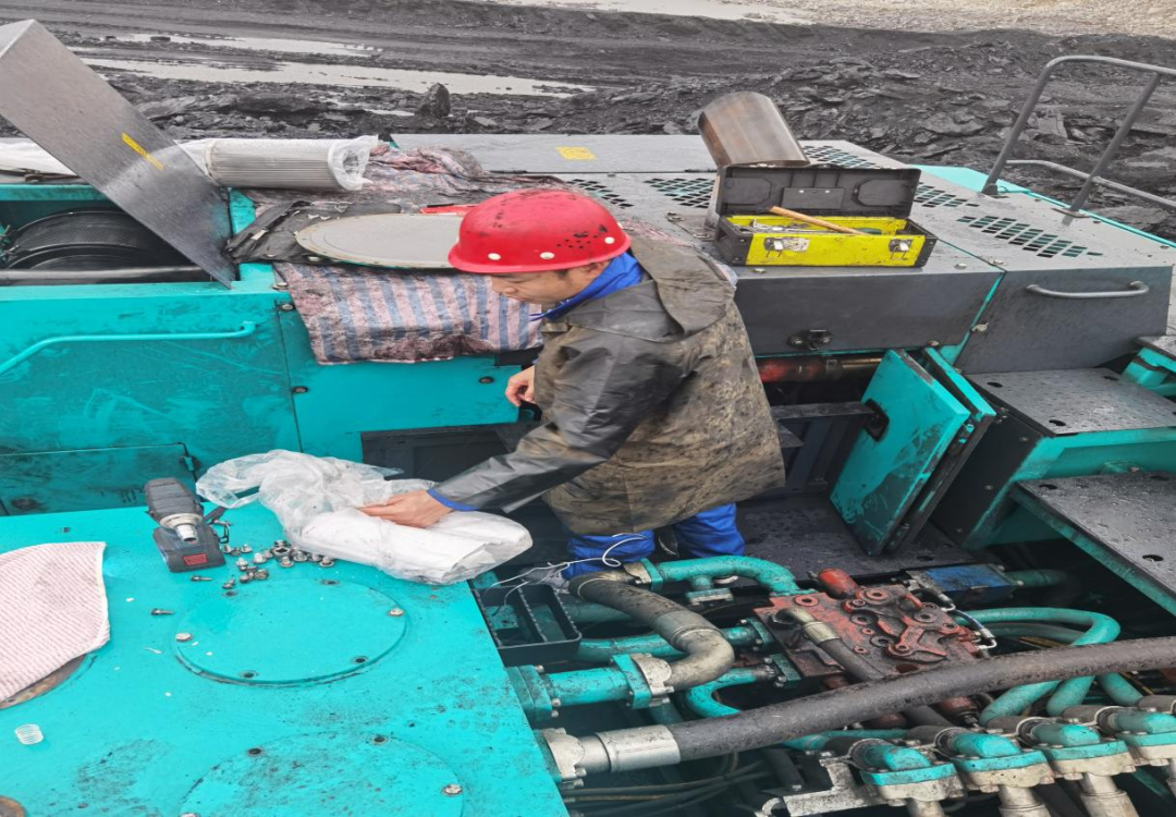 �¾����ػ���ɽ�ġ��ǹ��ɶԹ�����ʿ��