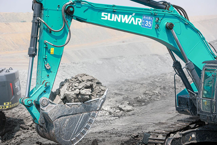 ͼ�� | ��ս��ɽ���ǹ��ɶԹ���������ɫ��ɽ����װ�����Ͻ����Ƽ�