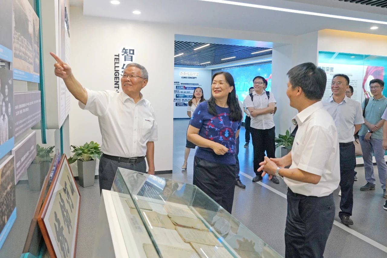 Ϊ���촴ҵ������ޣ��й�����ԺԺʿ������һ�е����ǹ��ɶԹ�������