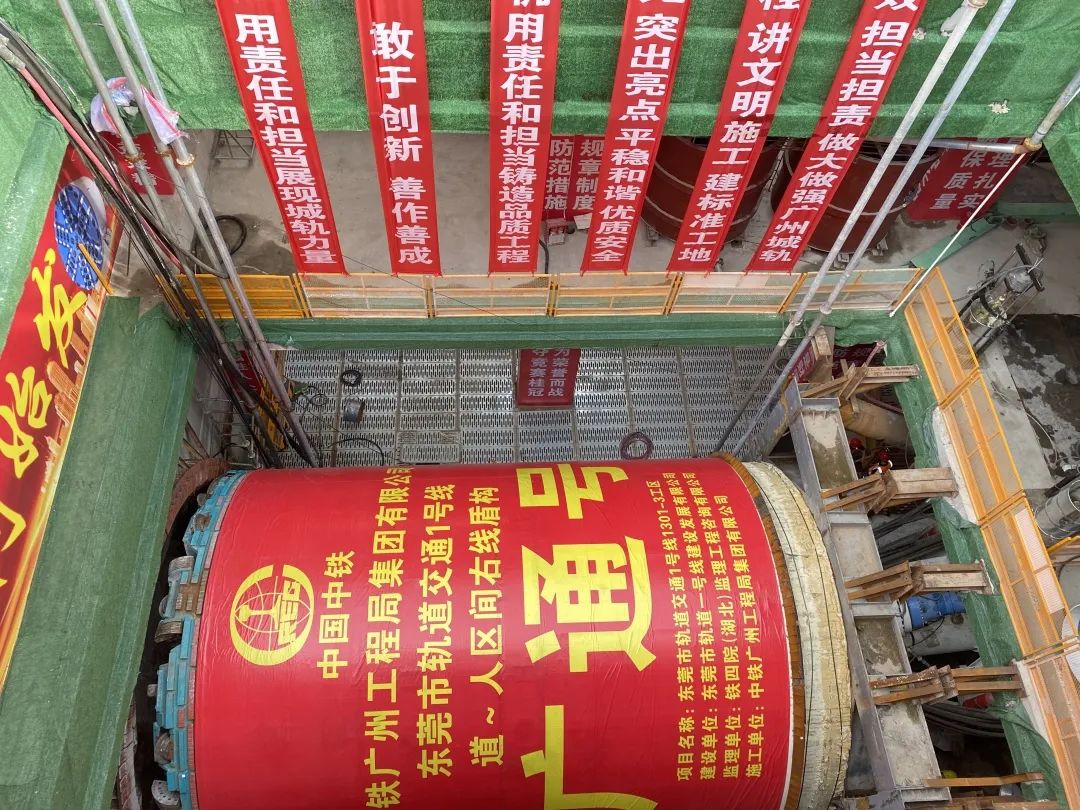 ����������ǹ��ɶԹ���32�ţ���������ս��ݸ����1����