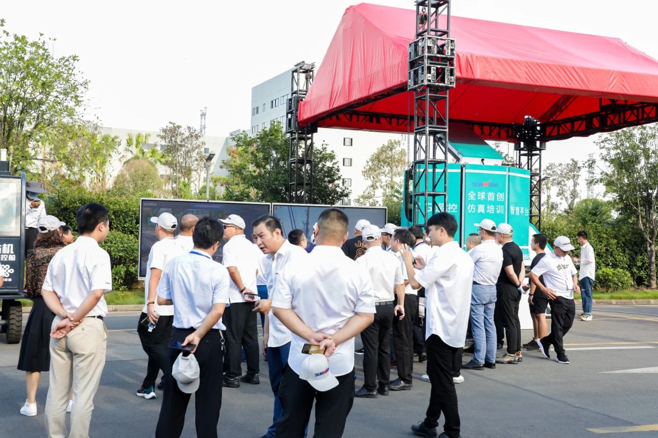 ��չ�����֣��ǹ��ɶԹ�������Ч��չʾ�������ʱ����Ϯ