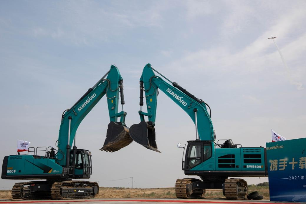 �����ھ�����������������˶��ɻ��ƹ㡭���ⳡ�˶�������