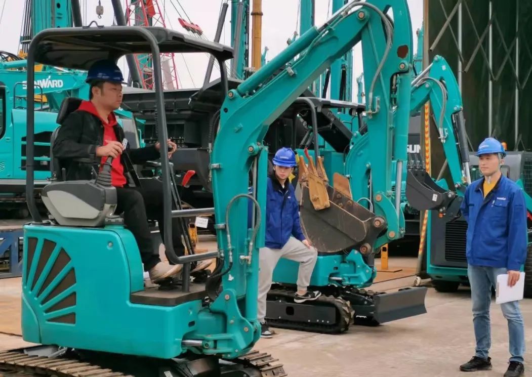 һ�������Ҳ硱��10λ����������١��Լ��ǹ��ɶԹ����������¡�Fϵ�С��ھ��