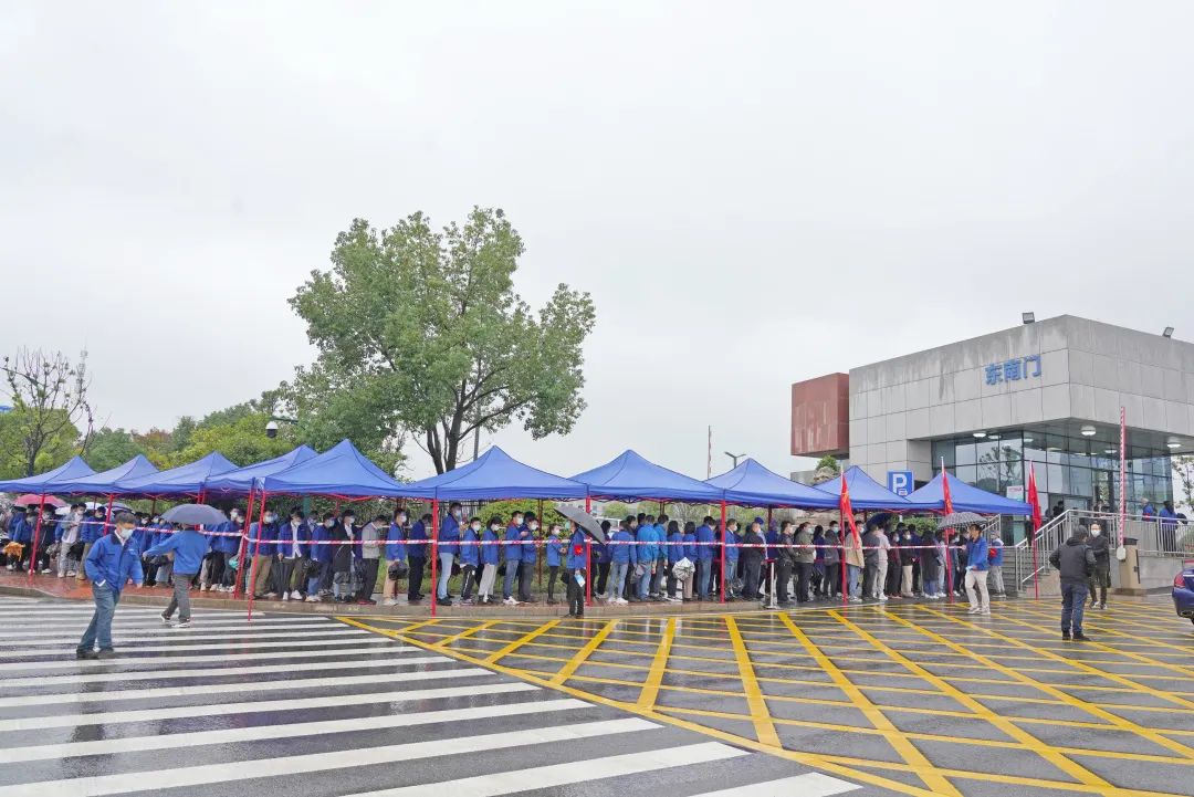 ��������ʽ�100%���ǹ��ɶԹ������ܵ�һʱ�俪չȫԱ�������������徲����