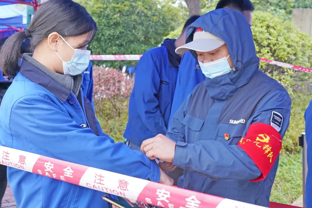 ��������ʽ�100%���ǹ��ɶԹ������ܵ�һʱ�俪չȫԱ�������������徲����