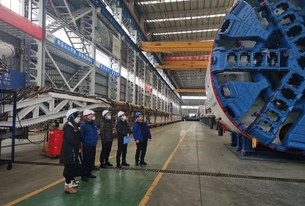 直击生产一线!中铁糖果派对官网复工复产忙