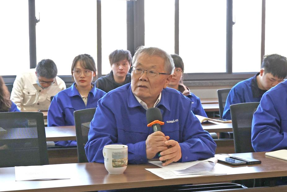 У�����֣��������ϴ�ѧ�о�����ҵ��ʦ����