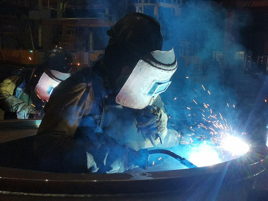 �ǹ��ɶԹ������� | һ�Ѻ�ǹ��������Ѥ������