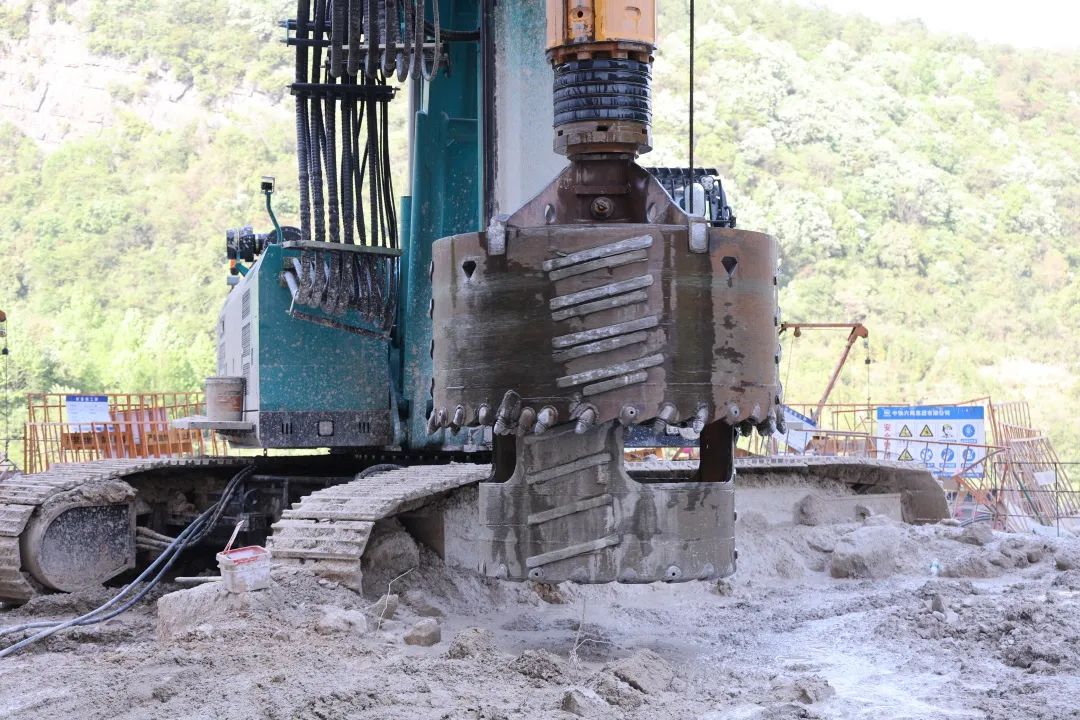 �ǹ��ɶԹ���-׷�󿵽�,����һ������