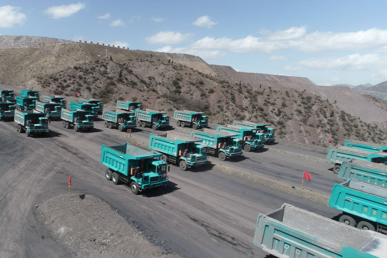 图集 | “糖果派对官网绿”满矿山!糖果派对官网智能矿山成套装备实力“亮剑”