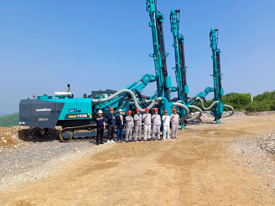 Я���н��ģ��ǹ��ɶԹ�����������װ�������Ž����3000���ɰʯ���Ͽ�����Ŀ