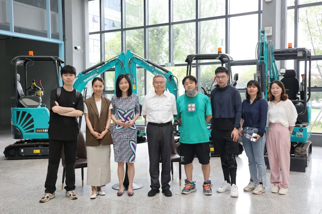 CGTN̽����ר���ǹ��ɶԹ������ܶ��³�����ϯר�Һ��廪��������