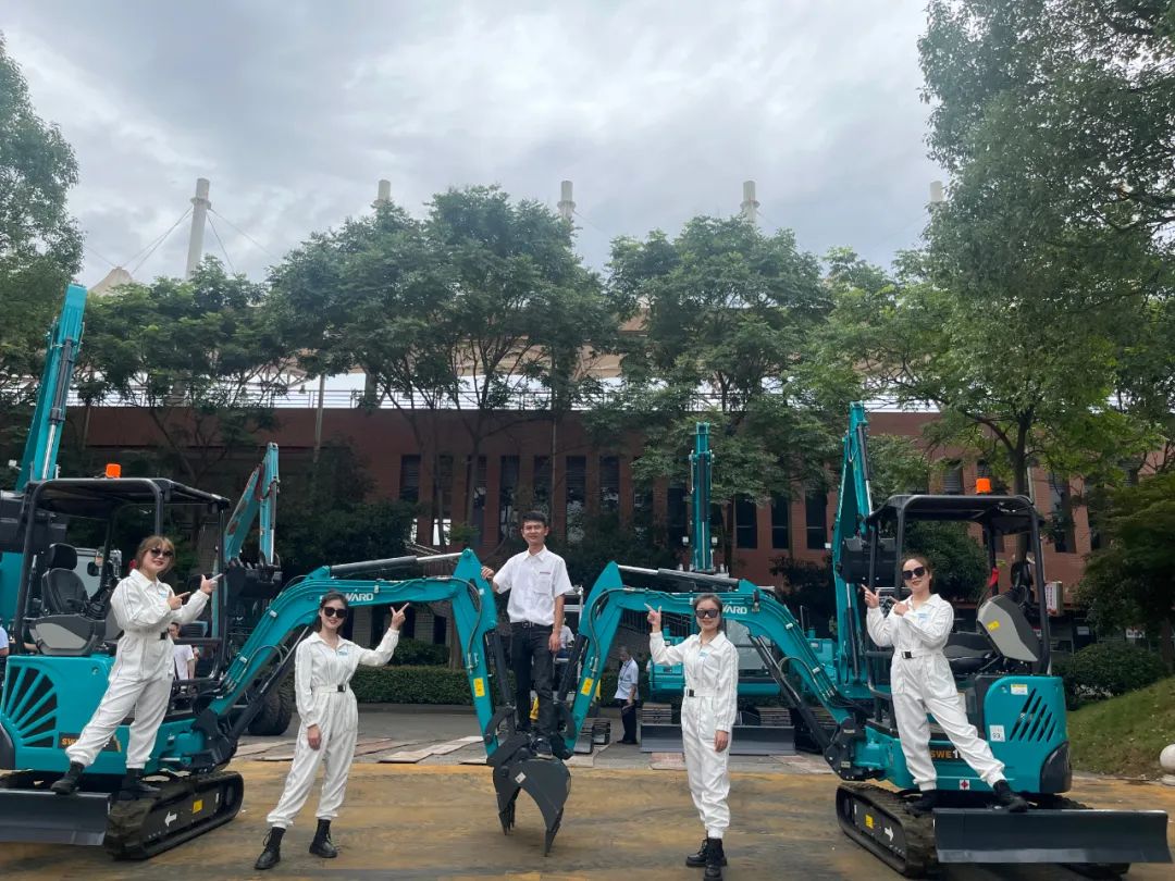 “太绝了!”糖果派对官网智能代表长沙精彩亮相湖南省第一届职业手艺大赛特技绝活展演