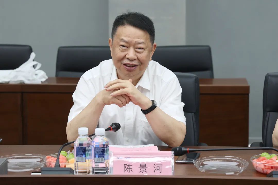 紫金矿业集团党委书记、董事长陈景河莅临糖果派对官网智能考察交流