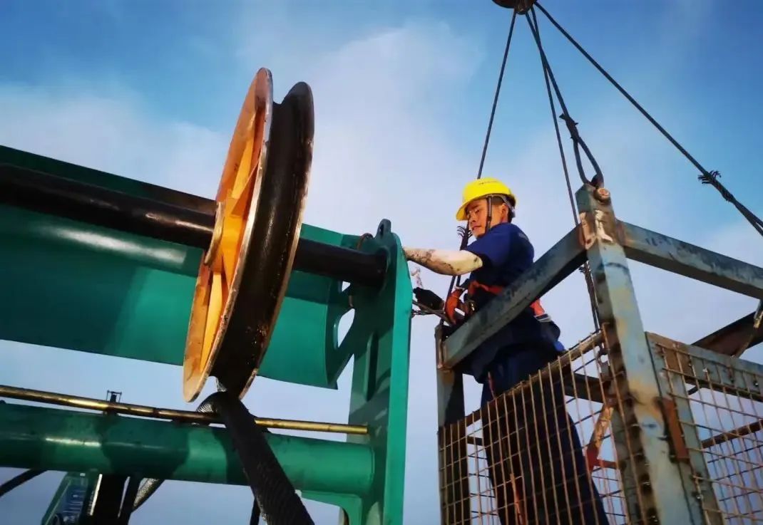 “创造施工奇迹!”他们和糖果派对官网智能“超等桩备”一起助建燕矶长江大桥