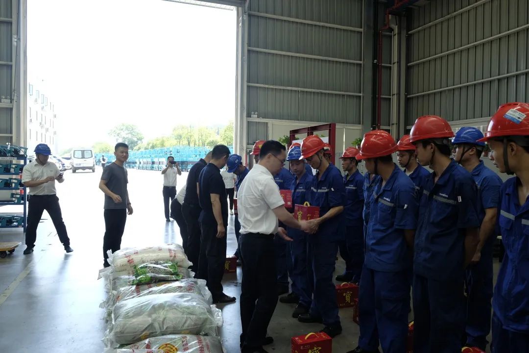 ��ɳ���ܹ���ο���ǹ��ɶԹ�������һ��Ա��