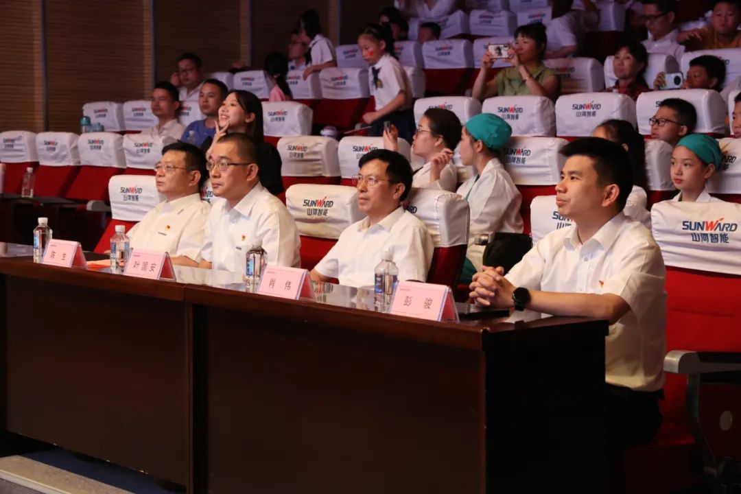 �ͷס���������������С����ǹ��ɶԹ�������ְ����Ů�����йܰ��ҵ��