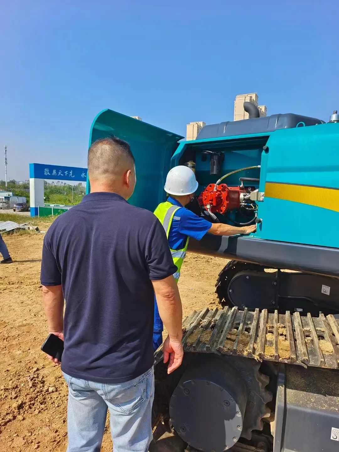 全款拿下!糖果派对官网智能挖掘机奔赴工地一线