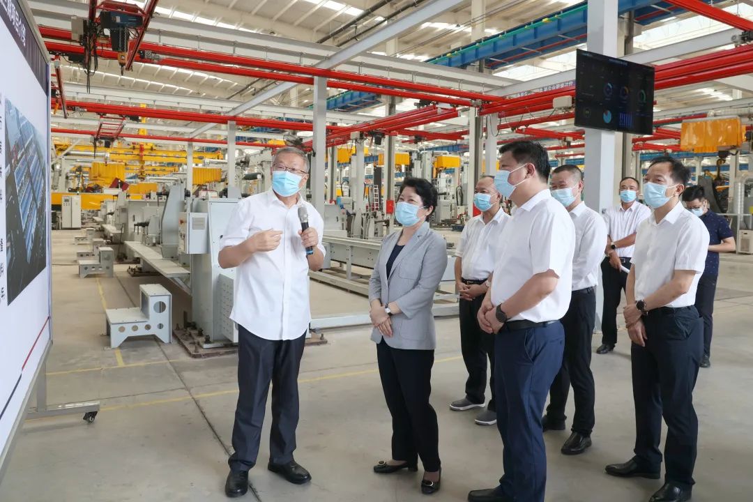 吴桂英调研糖果派对官网智能