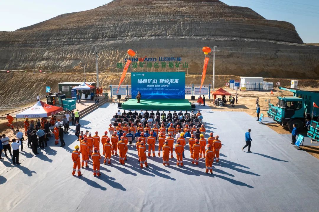 ����ɫ�������ܻ���������Զú����ɫ���ܿ�ɽ��Ħ��Բ������