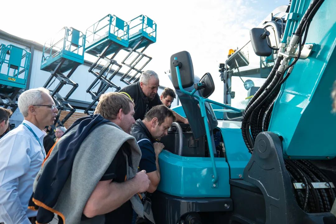 Bauma 2022 | 一组火热现场图带您重温糖果派对官网智能德国宝马展之旅