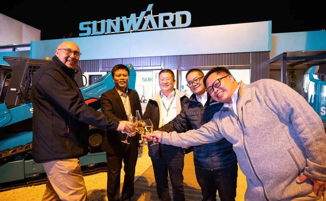 Bauma 2022 | 一组火热现场图带您重温糖果派对官网智能德国宝马展之旅