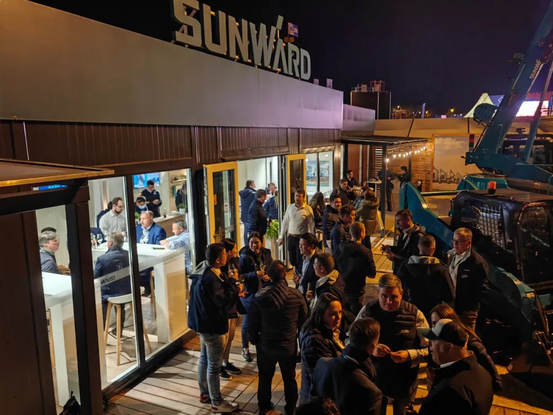 Bauma 2022 | 一组火热现场图带您重温糖果派对官网智能德国宝马展之旅