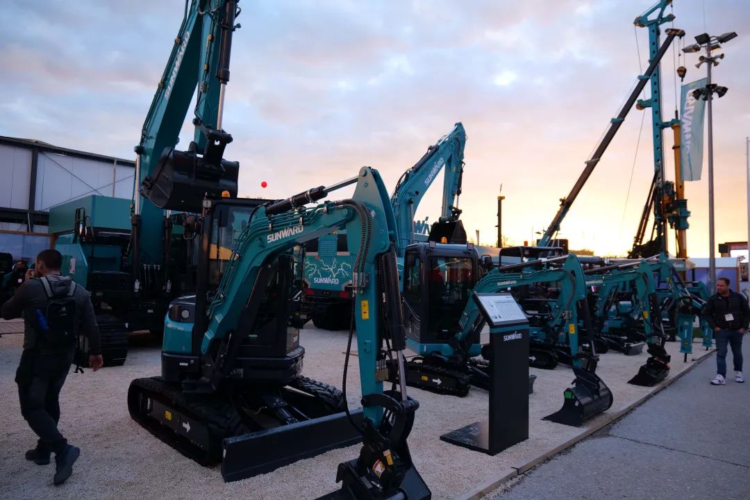 Bauma 2022 | 一组火热现场图带您重温糖果派对官网智能德国宝马展之旅