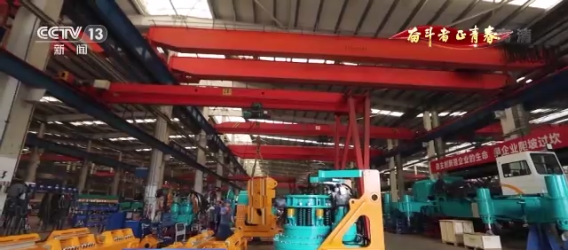 ÑëÊÓ¡¶¶·ÕùÕß¡¤ÕýÇà´º¡· | ÖìÕñУºÀøÖ¾Á¢Òì ×°±¸±¨¹ú