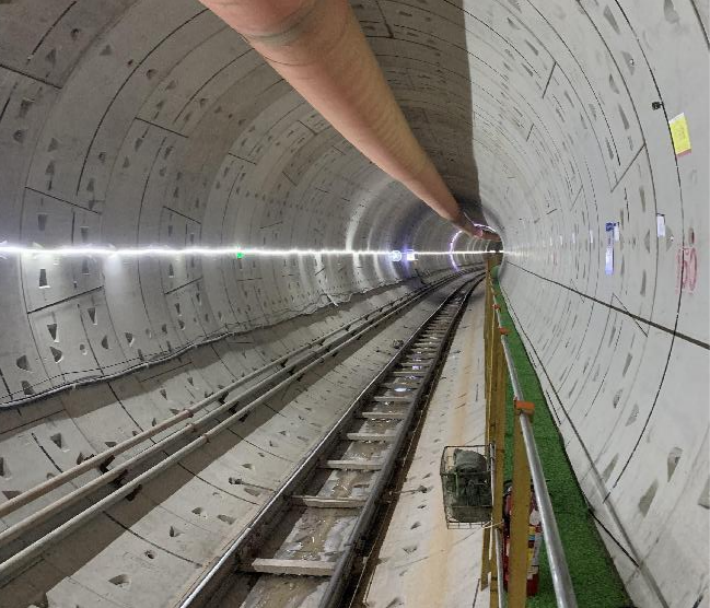 �ٴ�ϲ���������ǹ��ɶԹ����ܹ���˳��ᴮ���ڵ���3�ŵ�̼վ��ƺ��վ����