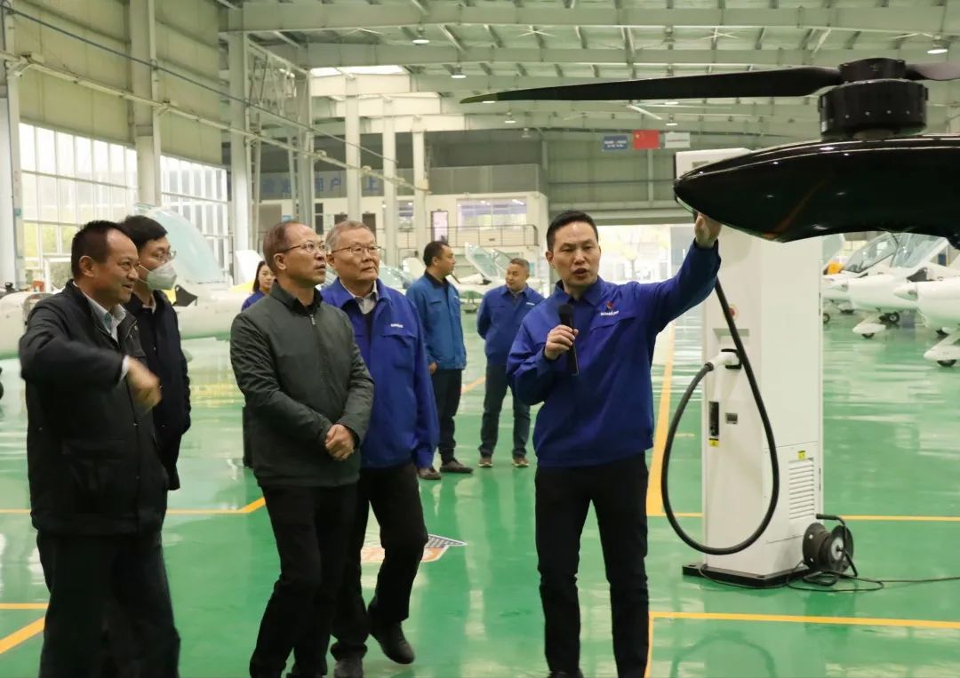 广州市国资委主任陈德俊考察糖果派对官网智能航空工业基地