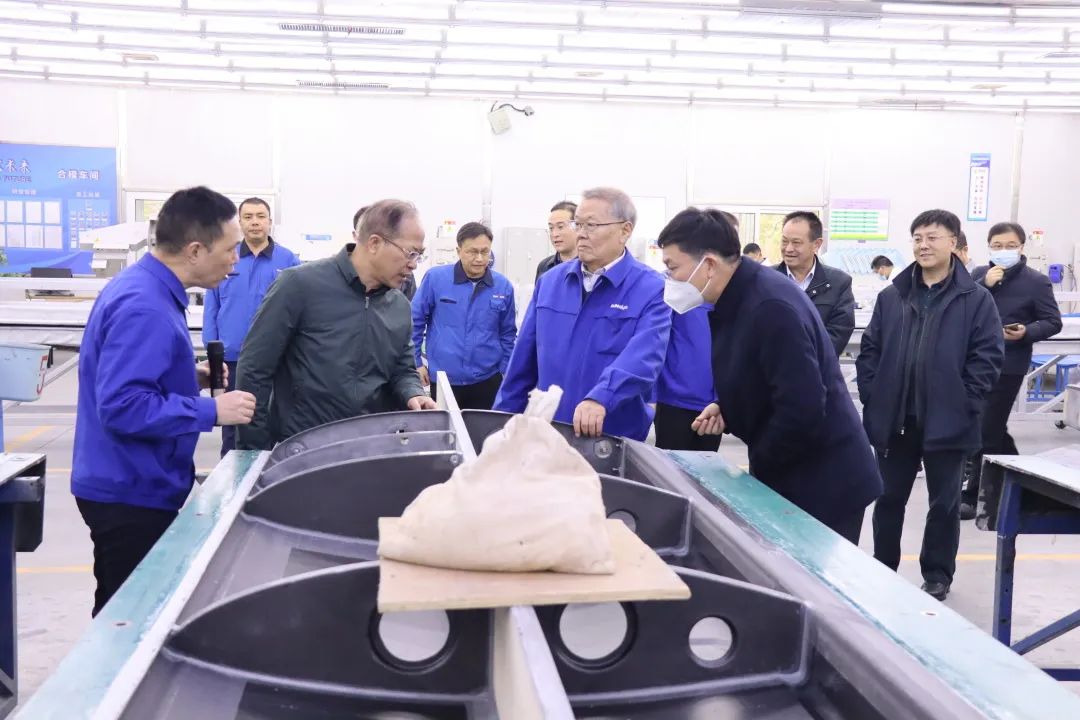 广州市国资委主任陈德俊考察糖果派对官网智能航空工业基地