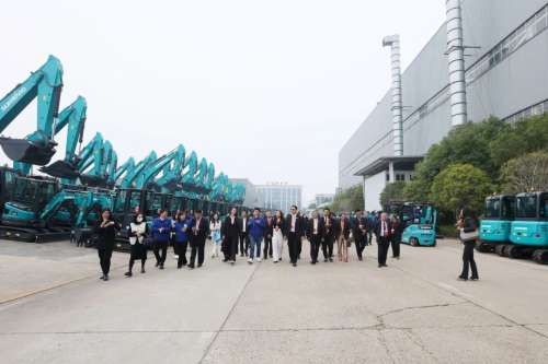 �ǹ��ɶԹ���-׷�󿵽�,����һ������