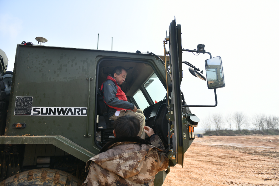 ��ʮ���塱�����ص��з��������װ��˳��ͨ�����գ��ǹ��ɶԹ�������ΪӦ����Ԯ����Ӳ������