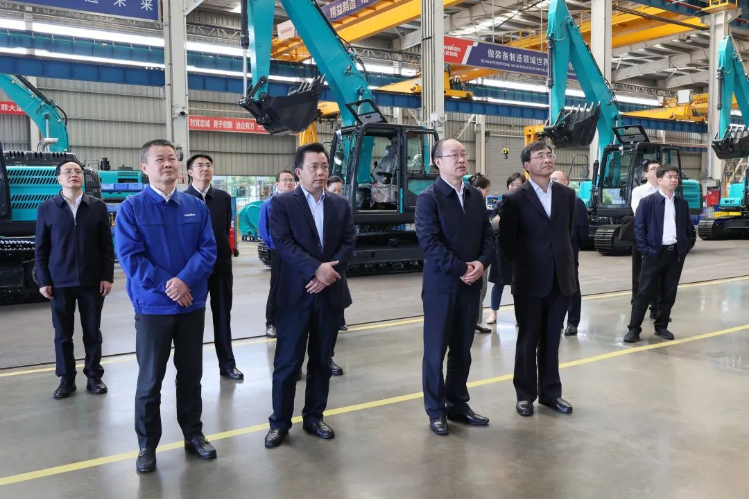 人社部党组成员、副部长俞家栋考察调研糖果派对官网智能