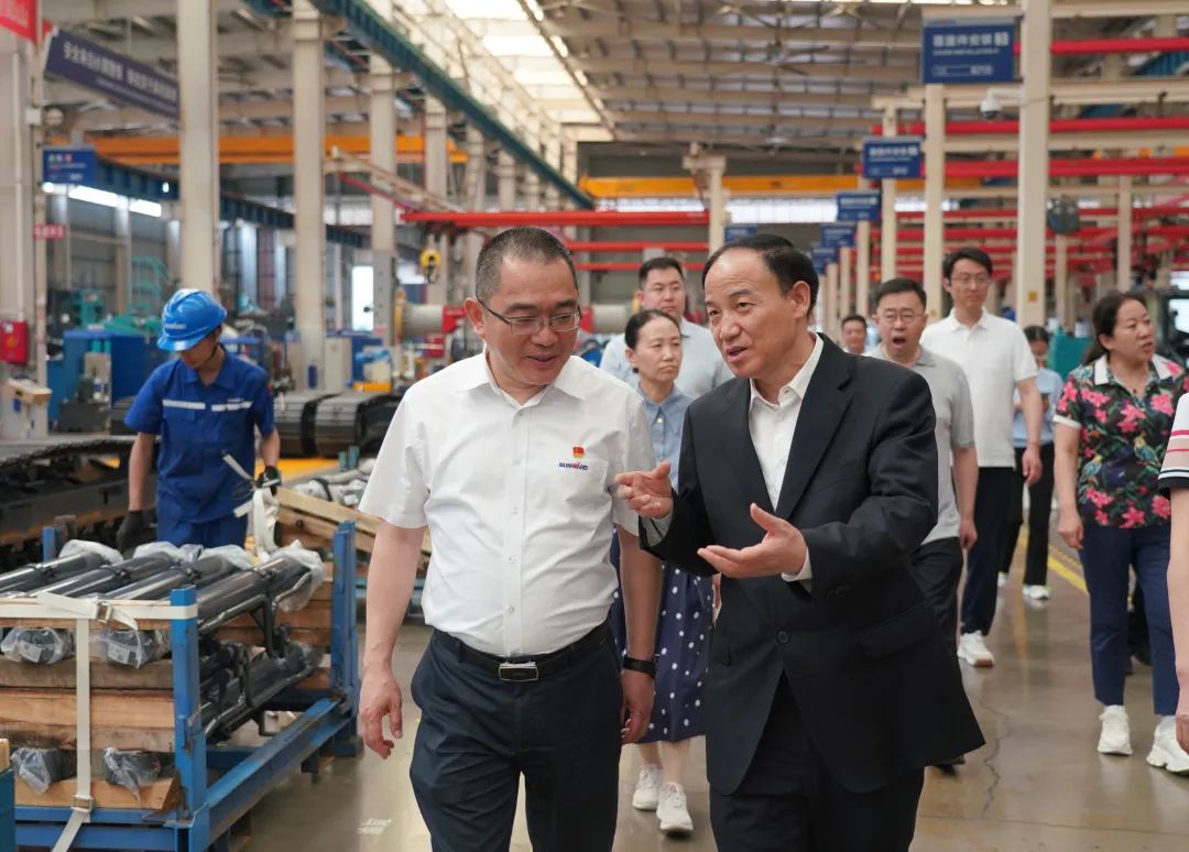 ̫ԭ����Э��ϯ��ѧ�ϵ����ǹ��ɶԹ�������