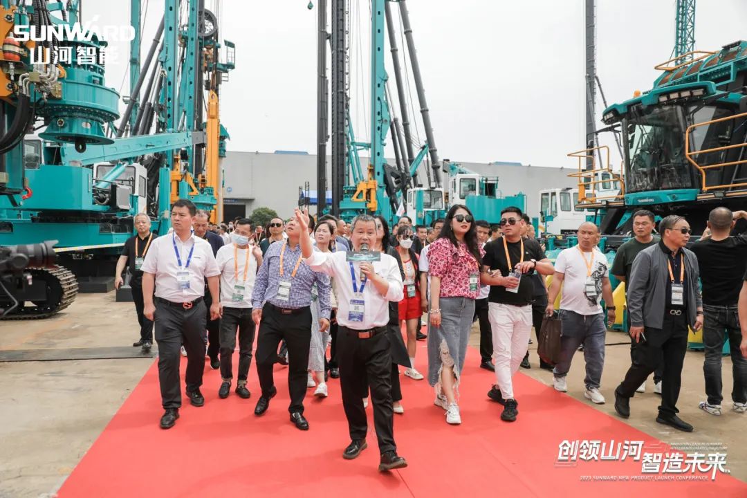 ʵ����Ȧ���ǹ��ɶԹ������ܵ��¹���װ�������ı�������