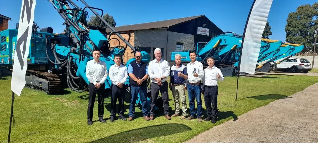 �ϰ��Ϸ����ǹ��ɶԹ������������������������ͻ�