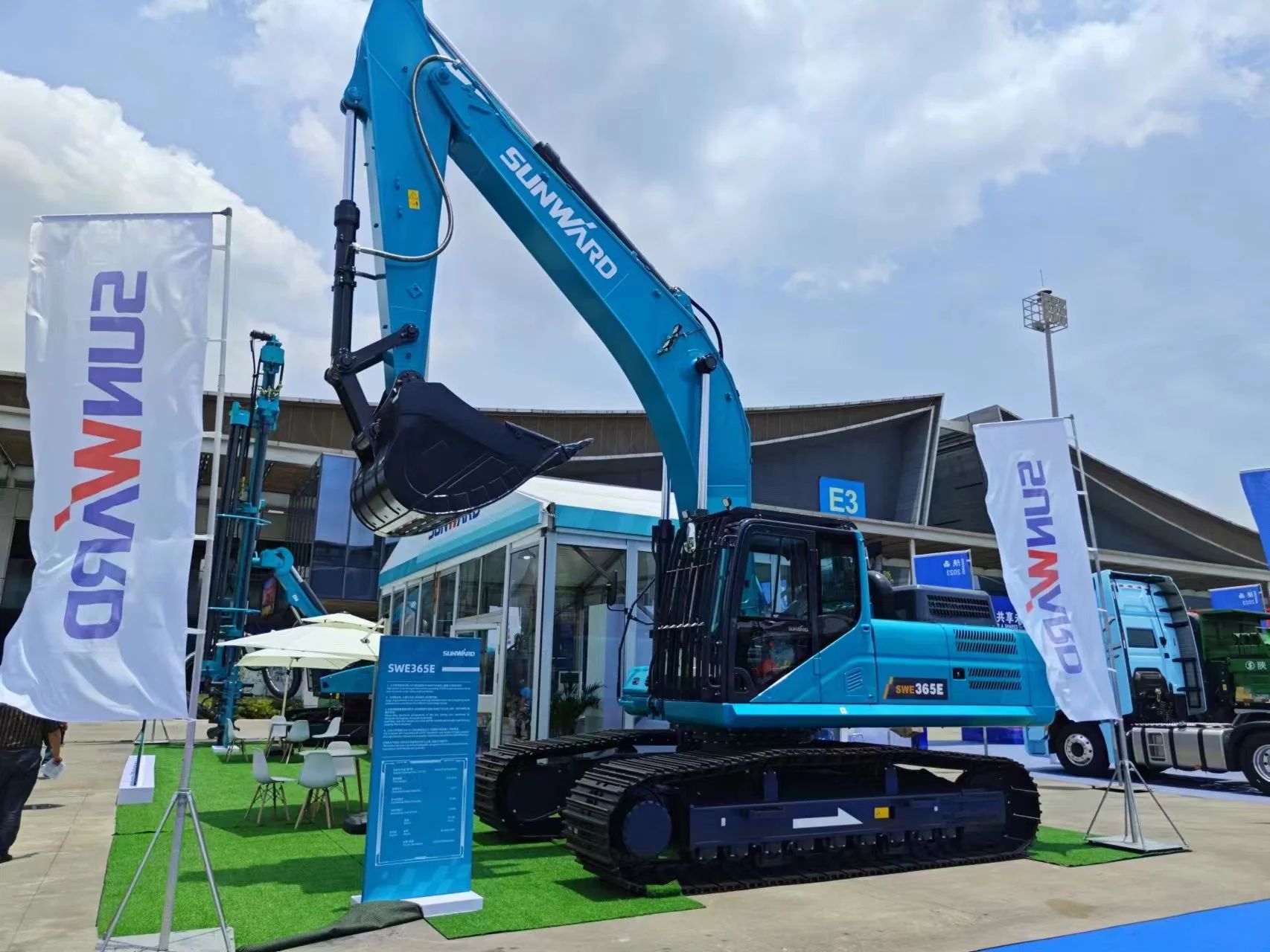 ���η�����Я�����У��ǹ��ɶԹ�����������������зǾ�óչ����